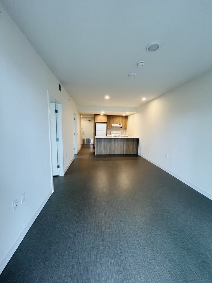 54 West Hastings Street - Photo 2 of 14