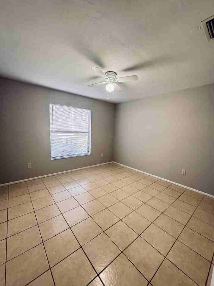 4111 Sw 7th Pl #4111 - Photo 7 of 14