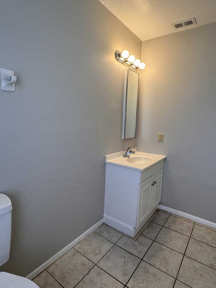 533 SE 6th Ter 1-4 (ZFI) - 1 #1 - Photo 6 of 11