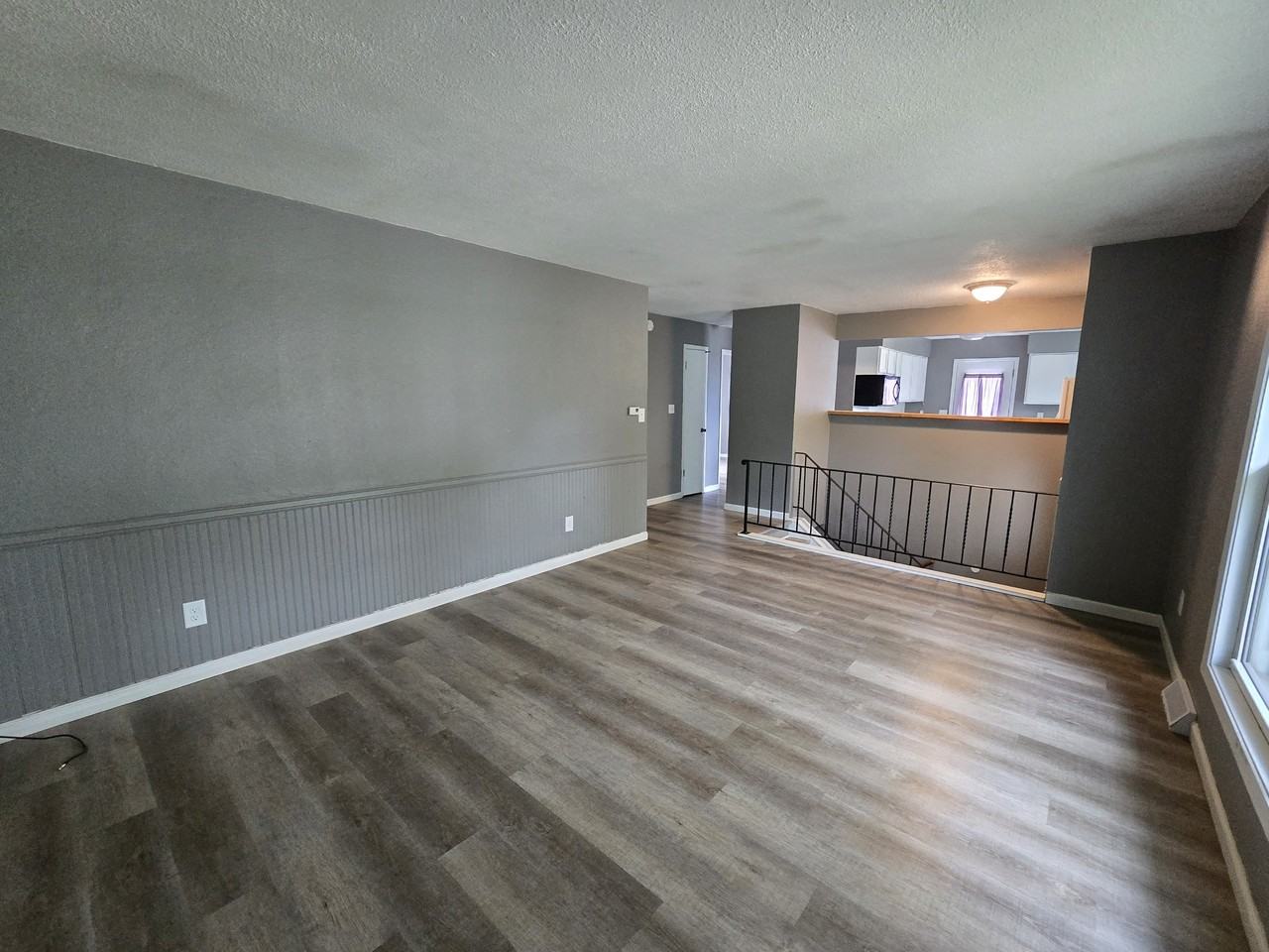 1242 Edgewood Dr #1 - Photo 6 of 33