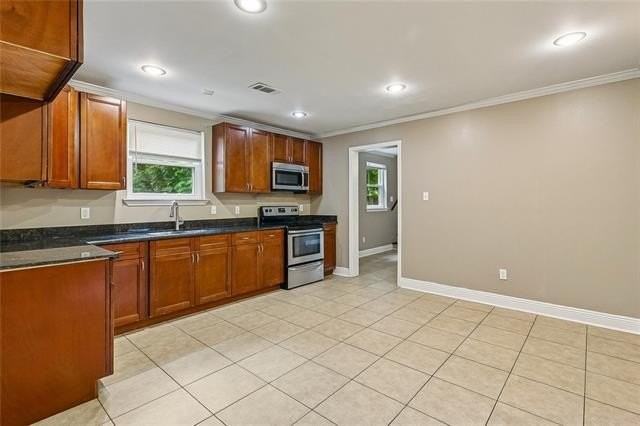 817 Egania St - Photo 7 of 20