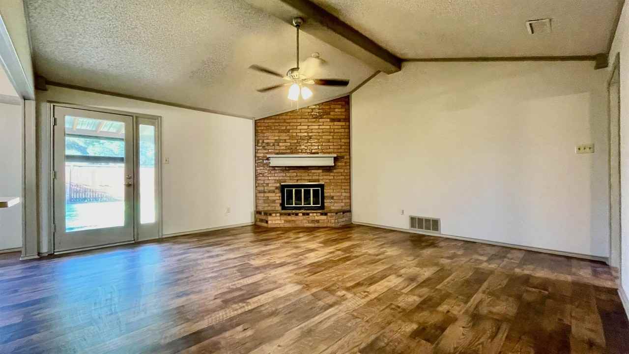 3717 102nd St #1 - Photo 4 of 33
