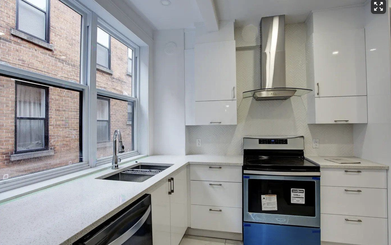 2190 Rue Addington - Photo 3 of 9
