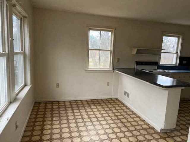 1107 W Vine St - Photo 4 of 9
