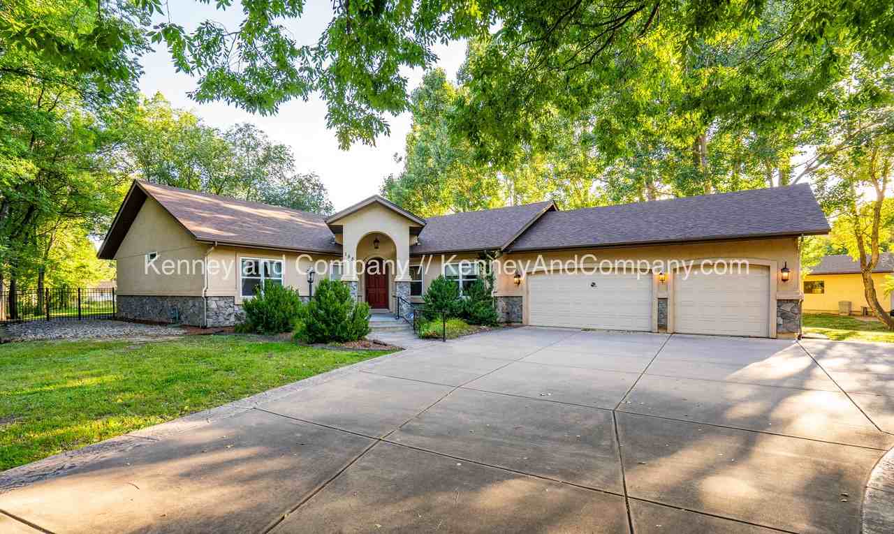 155 Indian Wells Ln #1