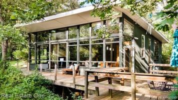 featured image of 3954 N Ellamae Rd