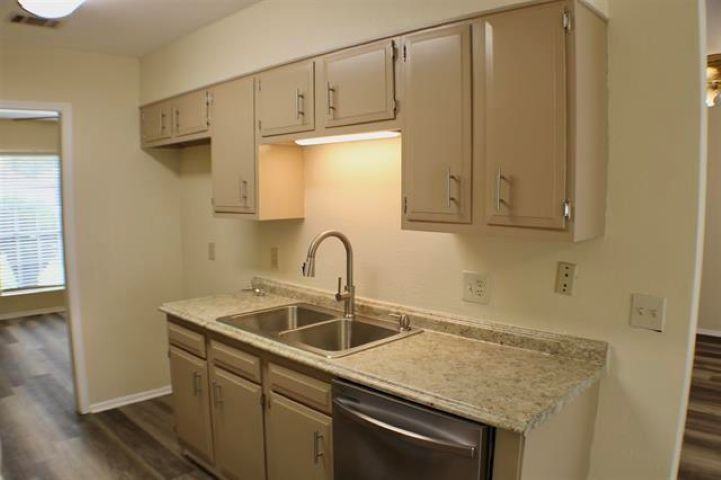 8690 Manion Dr - Photo 7 of 26