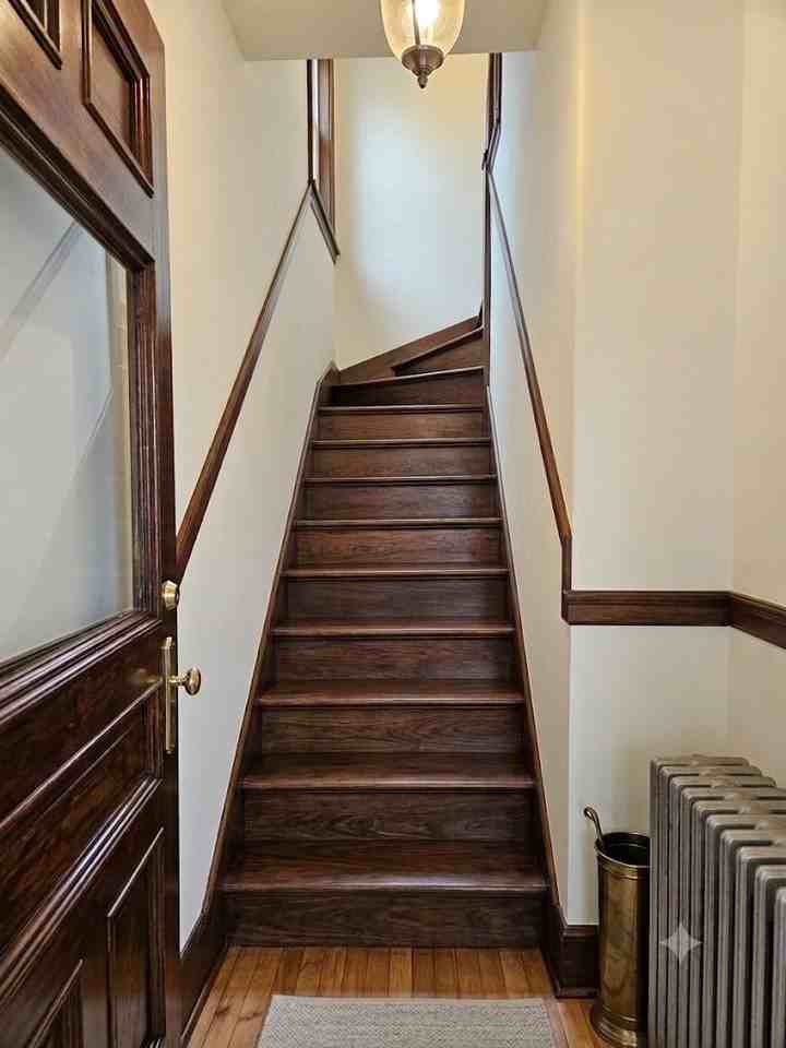 524 Bennington St - Photo 4 of 5