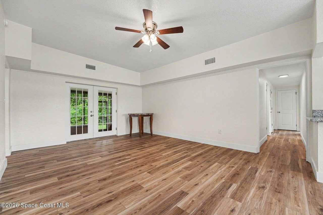 1111 Brewer Ct - Photo 3 of 15