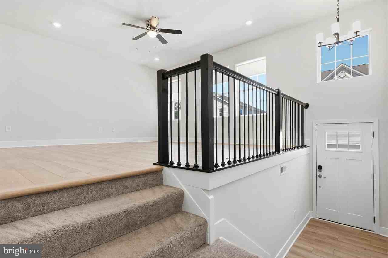 23622 Highliner Way - Photo 3 of 50