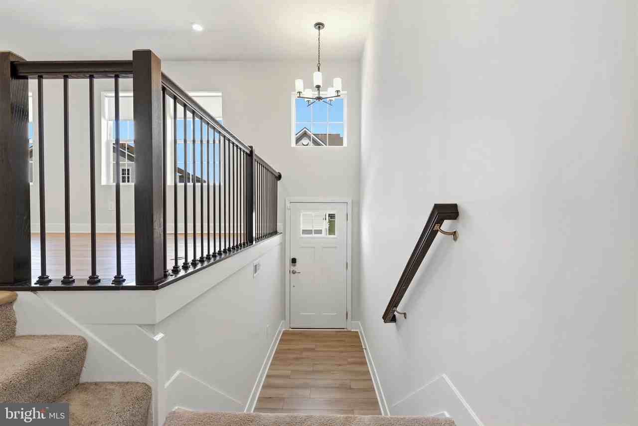 23622 Highliner Way - Photo 4 of 50