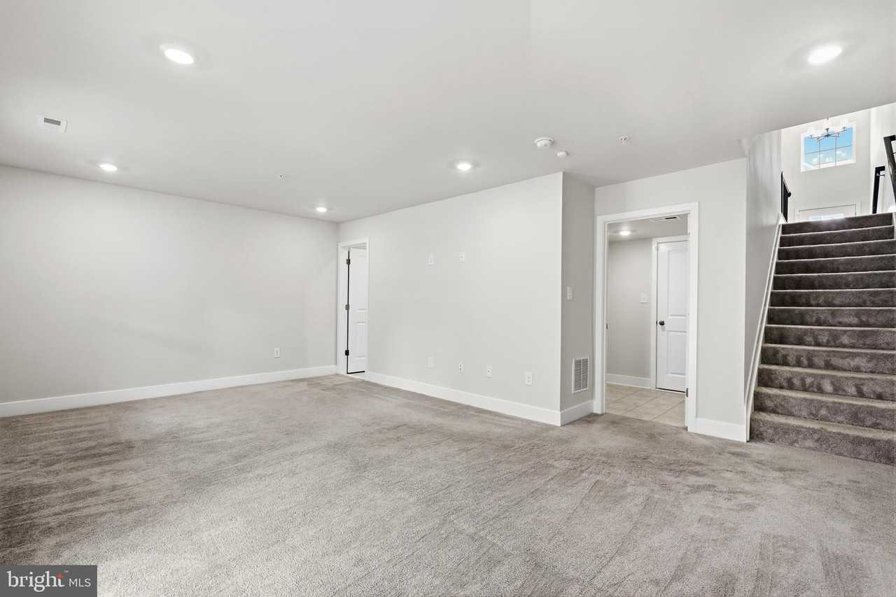 23622 Highliner Way - Photo 5 of 50
