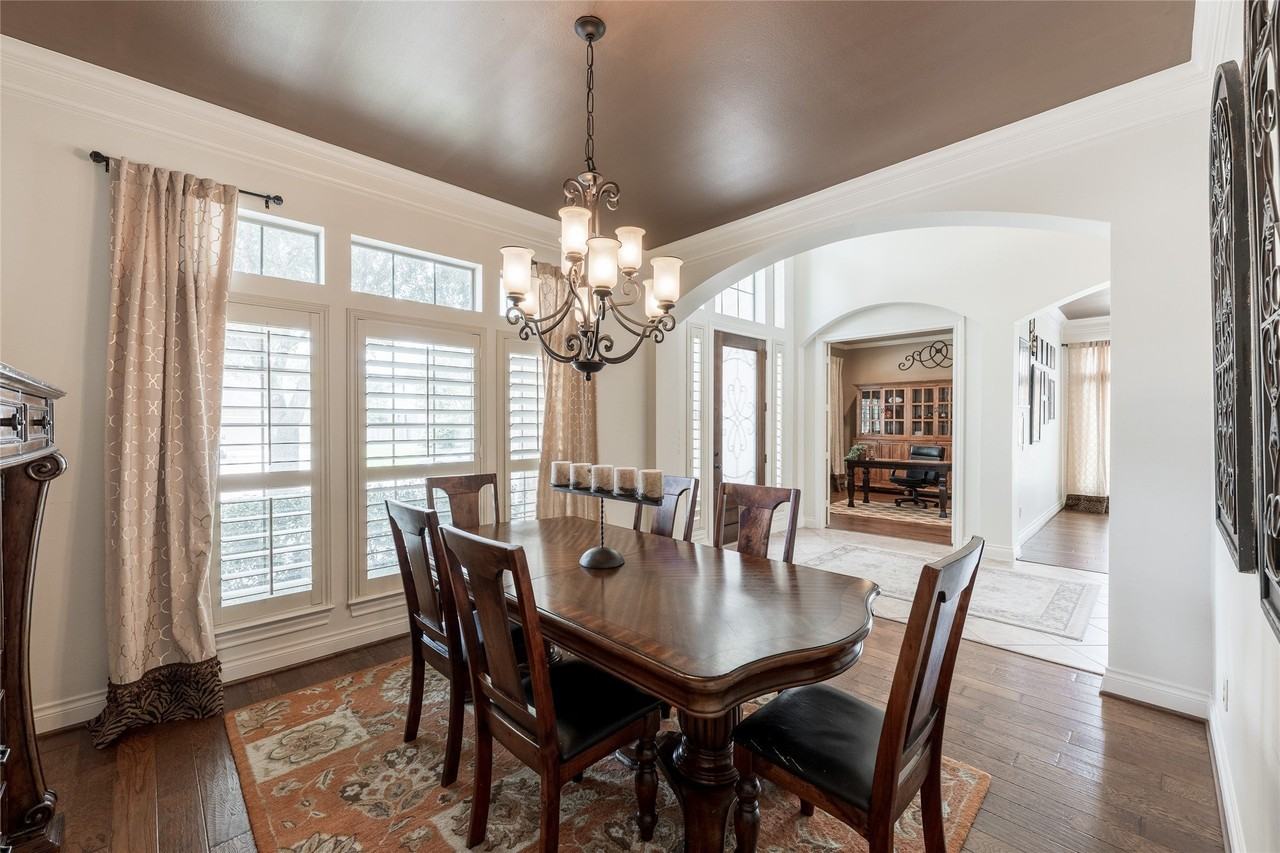 2447 Monarch Terrace Dr - Photo 5 of 43