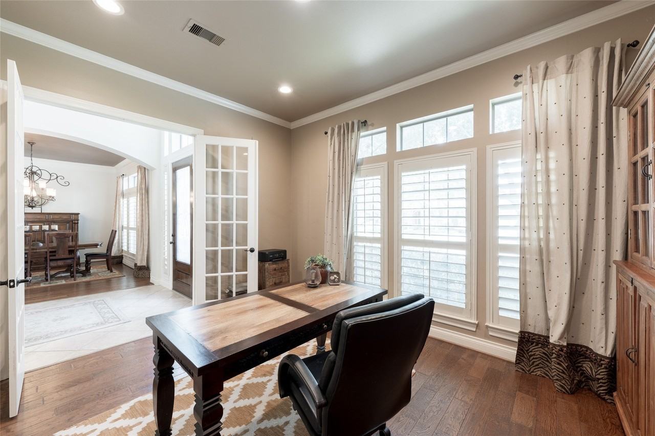 2447 Monarch Terrace Dr - Photo 6 of 43