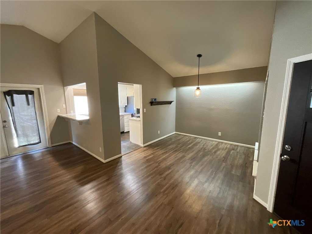 519 Rattan Dr - Photo 6 of 31