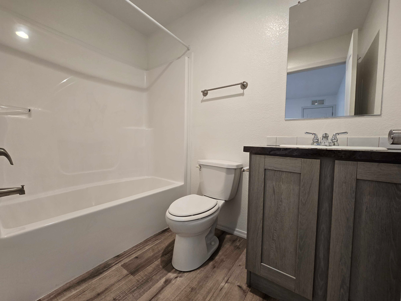 323 Bedford Blvd #323B - Photo 7 of 22