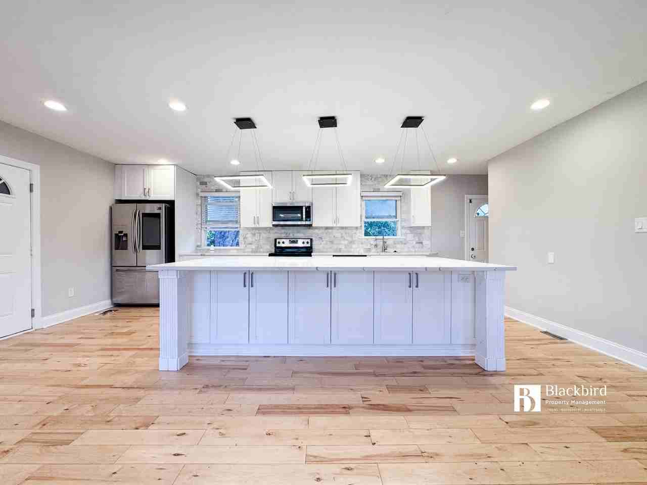11901 Crestwood Ave S #1 - Photo 5 of 22