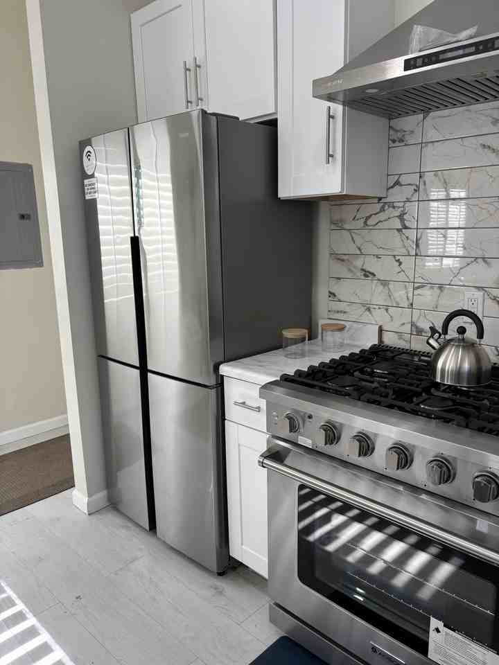 1704 W 94th St #1 - Photo 3 of 19