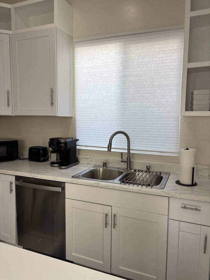 1704 W 94th St #1 - Photo 4 of 19