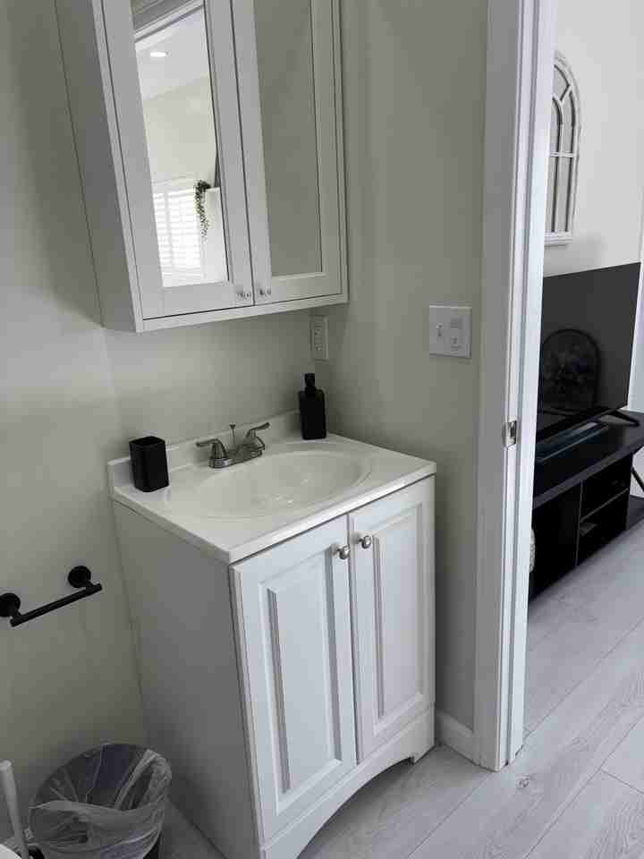 1704 W 94th St #1 - Photo 7 of 19