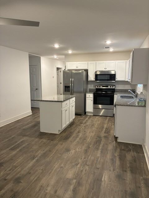517 S Forest Ave #517 - Photo 2 of 18