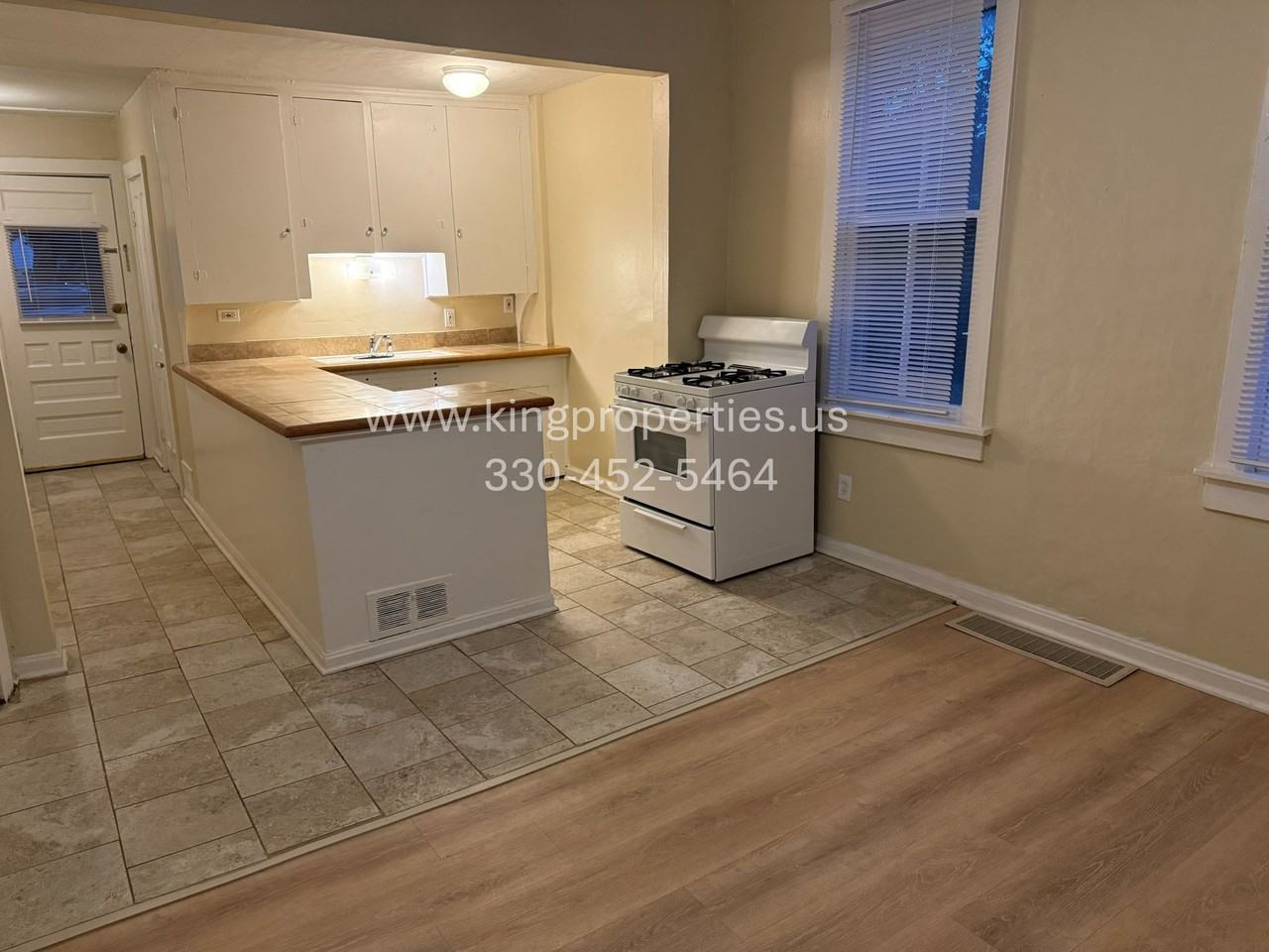701 16th St Nw #A - Photo 2 of 9