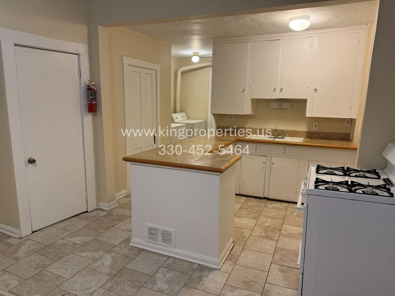 701 16th St Nw #A - Photo 4 of 9