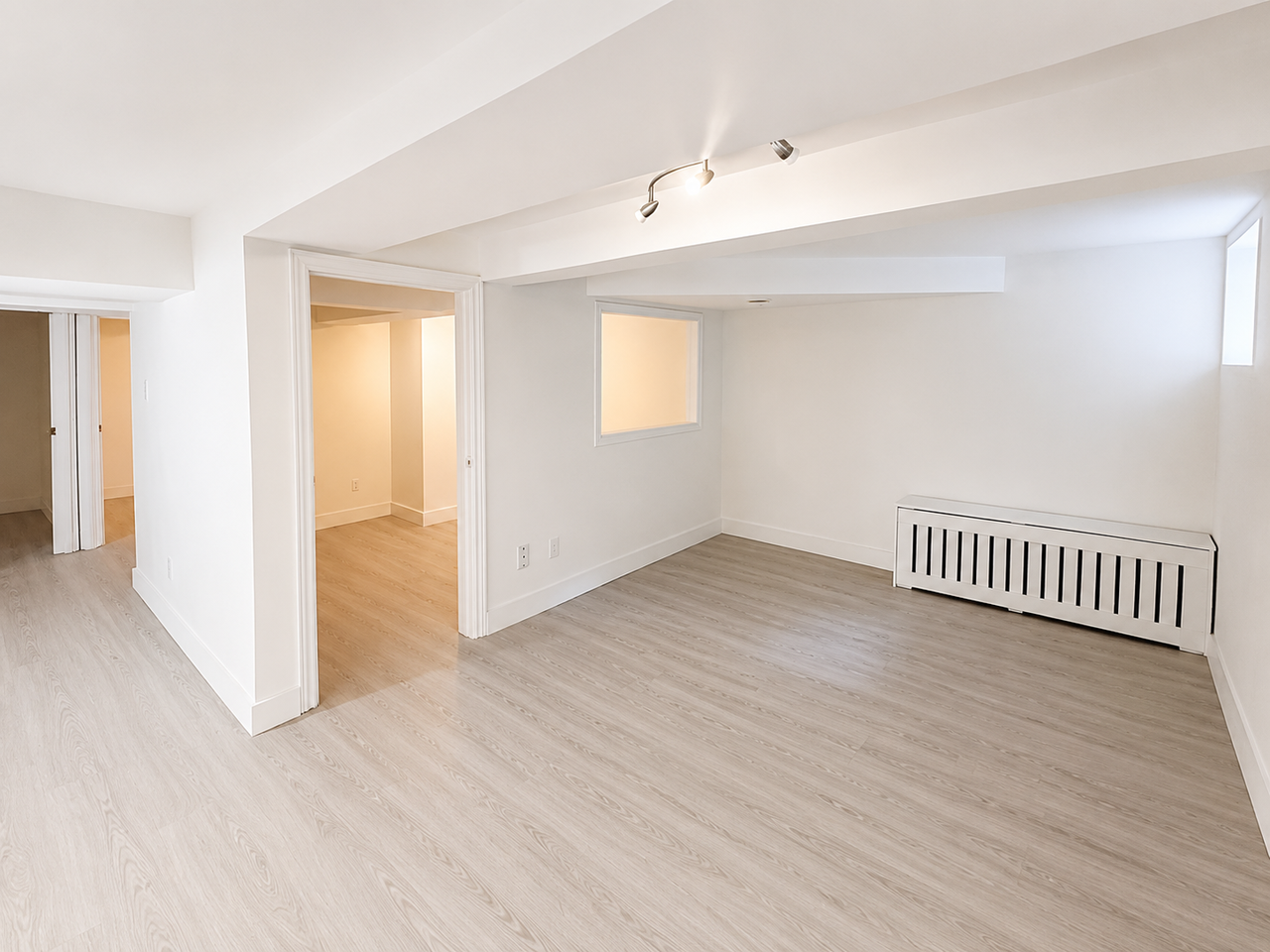 171 Bay Street South #4 - Photo 5 of 10
