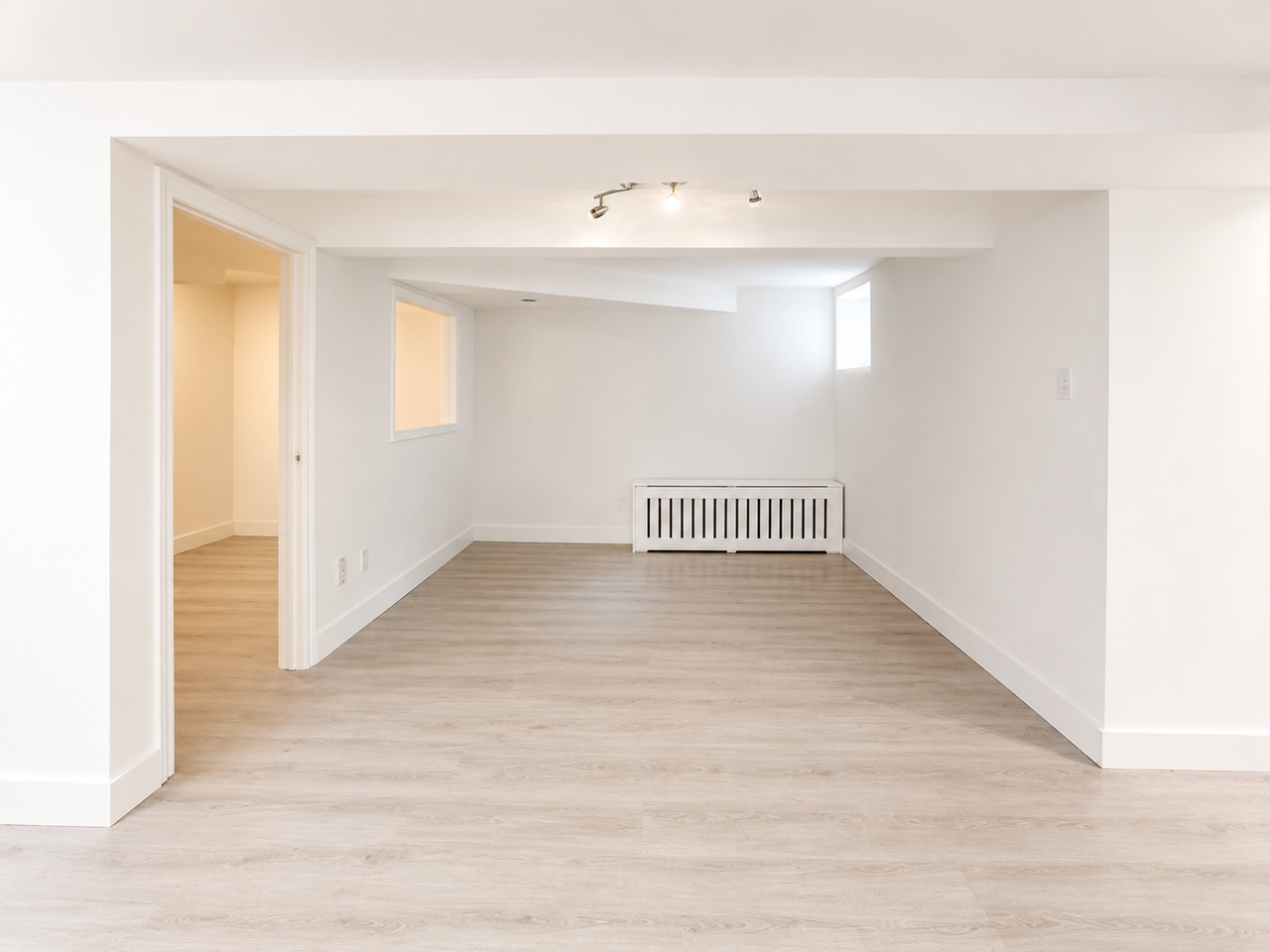 171 Bay Street South #4 - Photo 6 of 10