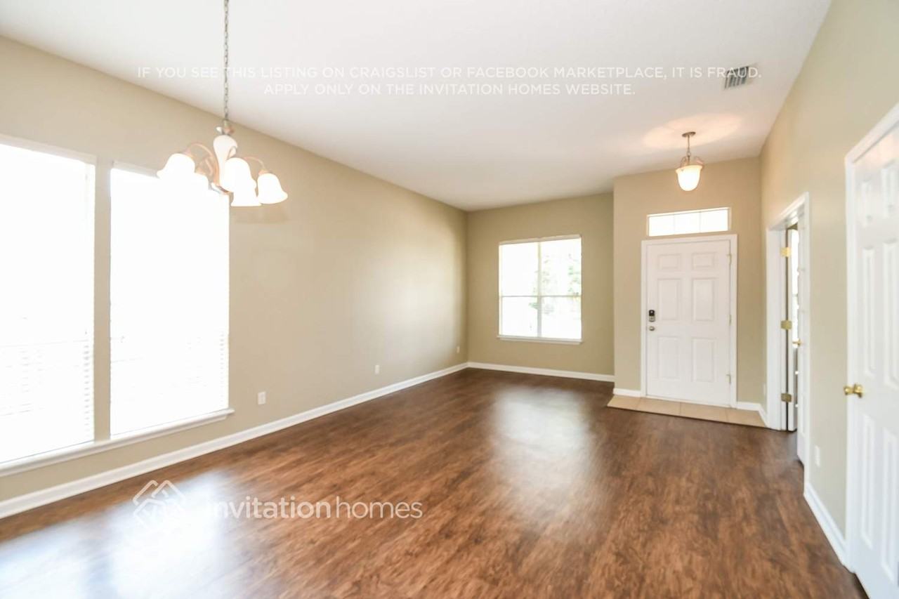 104 Moultrie Crossing Ln - Photo 3 of 21