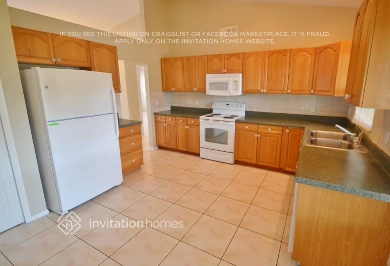 2821 Saffron Dr - Photo 2 of 13