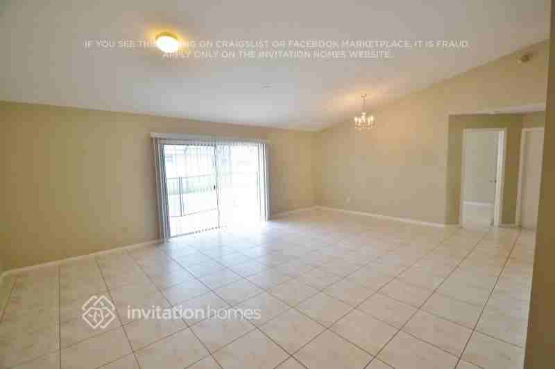 2821 Saffron Dr - Photo 4 of 13