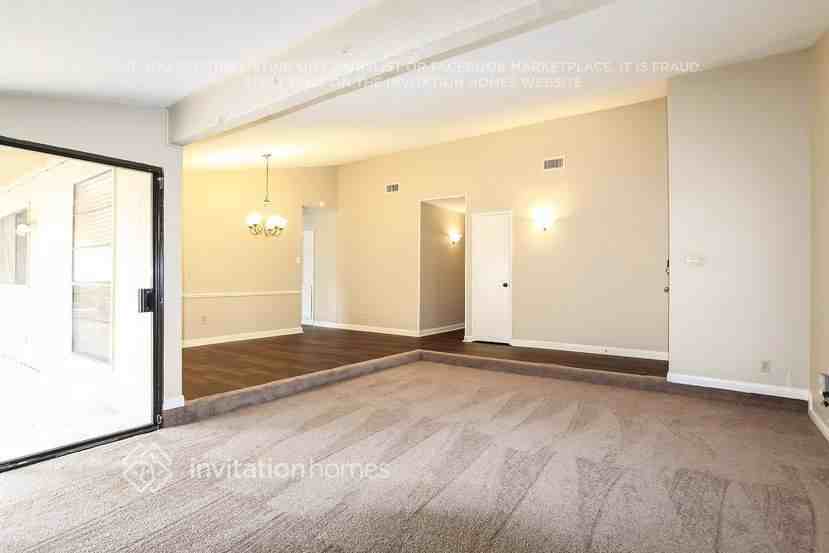 3827 Cypressdale Dr - Photo 4 of 23