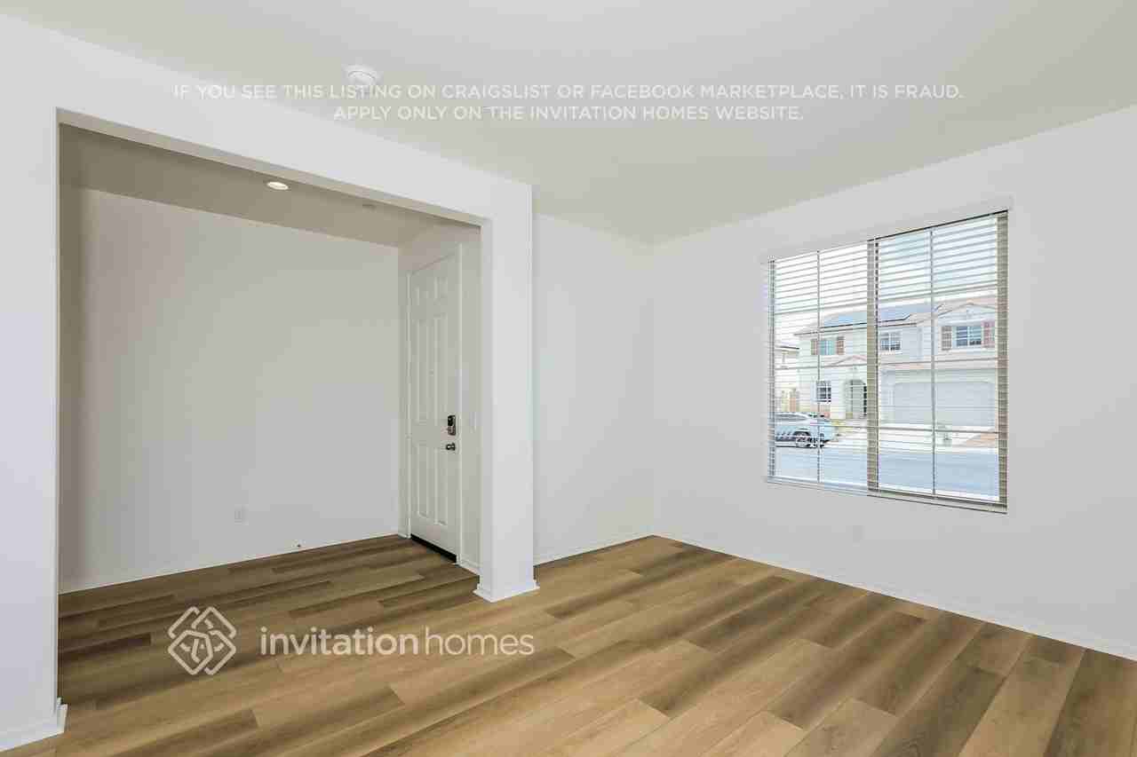 27195 Goldstone Dr - Photo 5 of 22