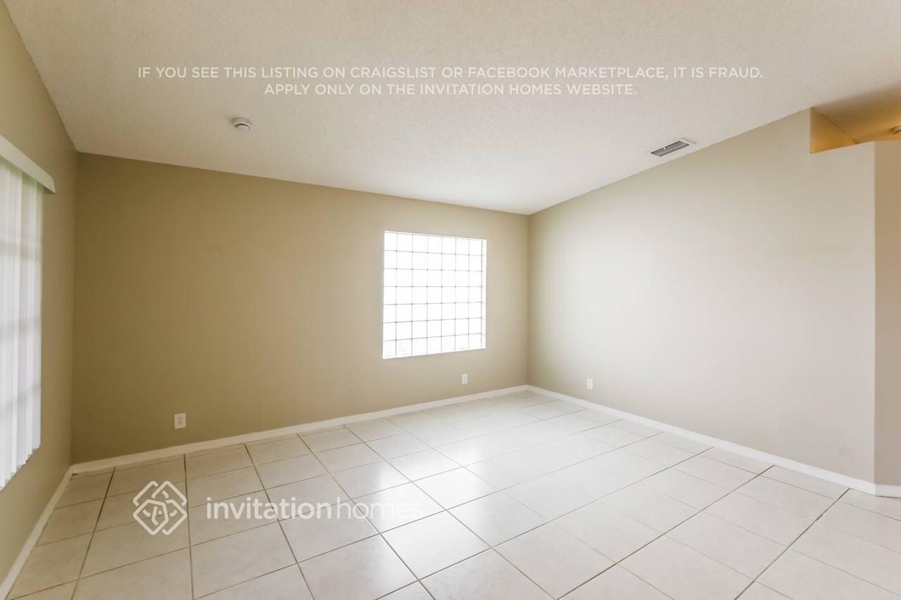 10841 Sw 14th Ct - Photo 3 of 17