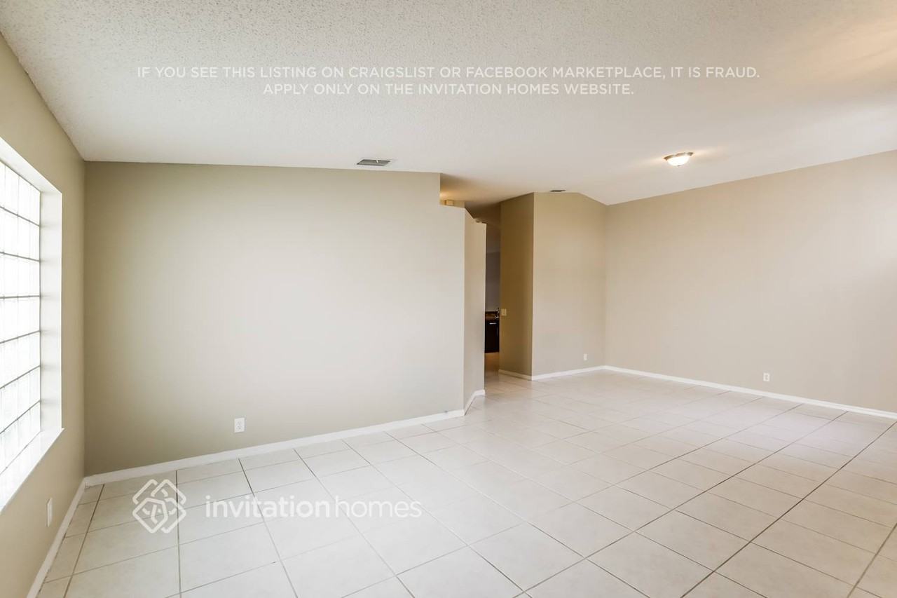10841 Sw 14th Ct - Photo 4 of 17