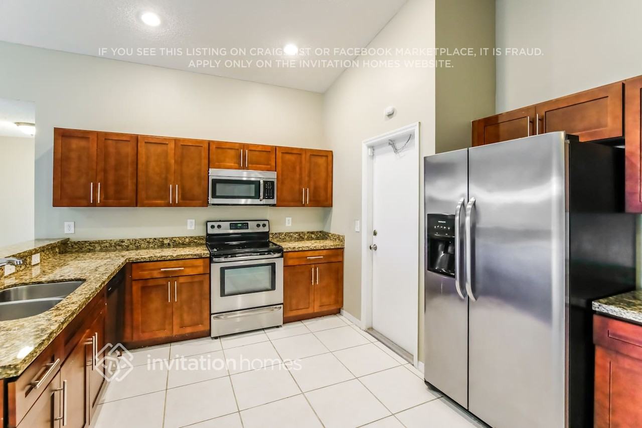 10841 Sw 14th Ct - Photo 6 of 17