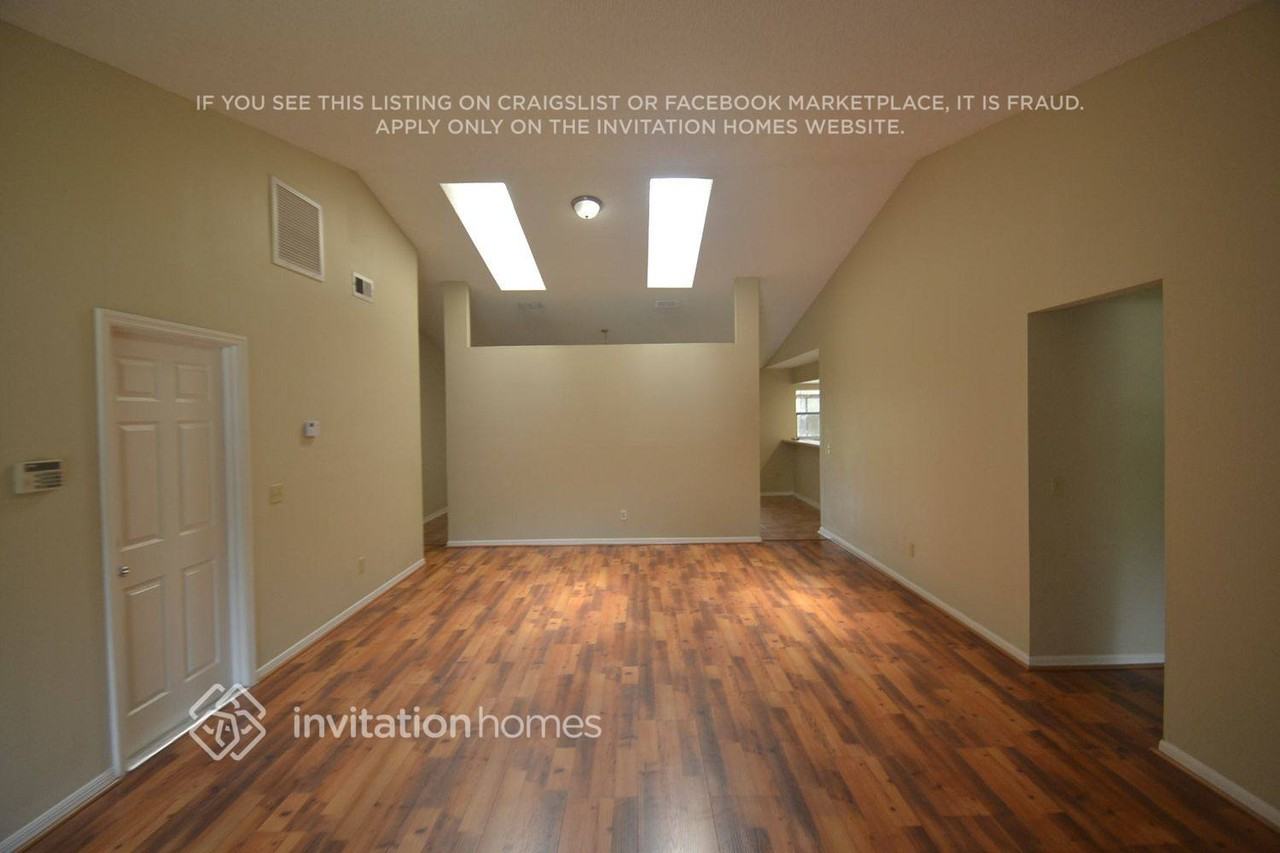 3001 Galaxy St - Photo 3 of 12