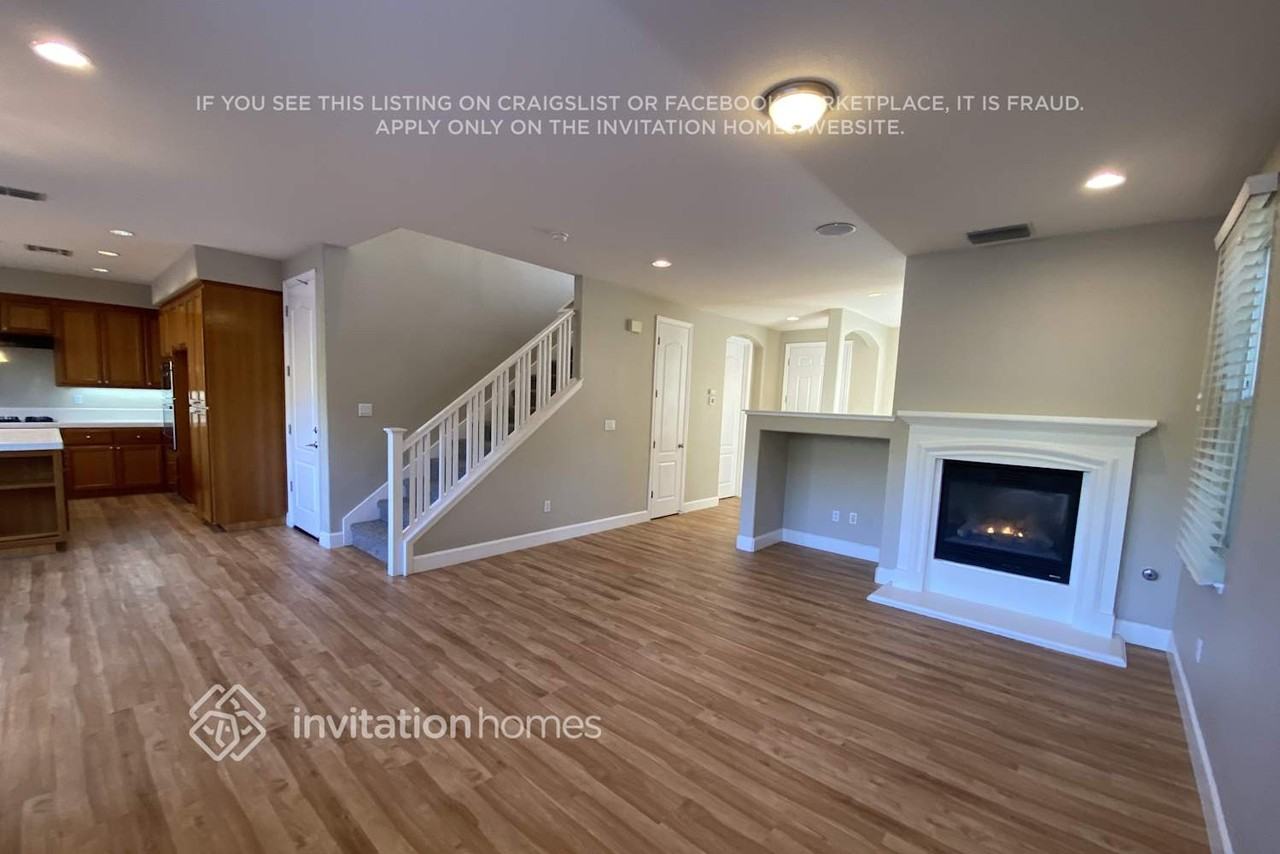 6277 Newhaven Ln - Photo 3 of 17