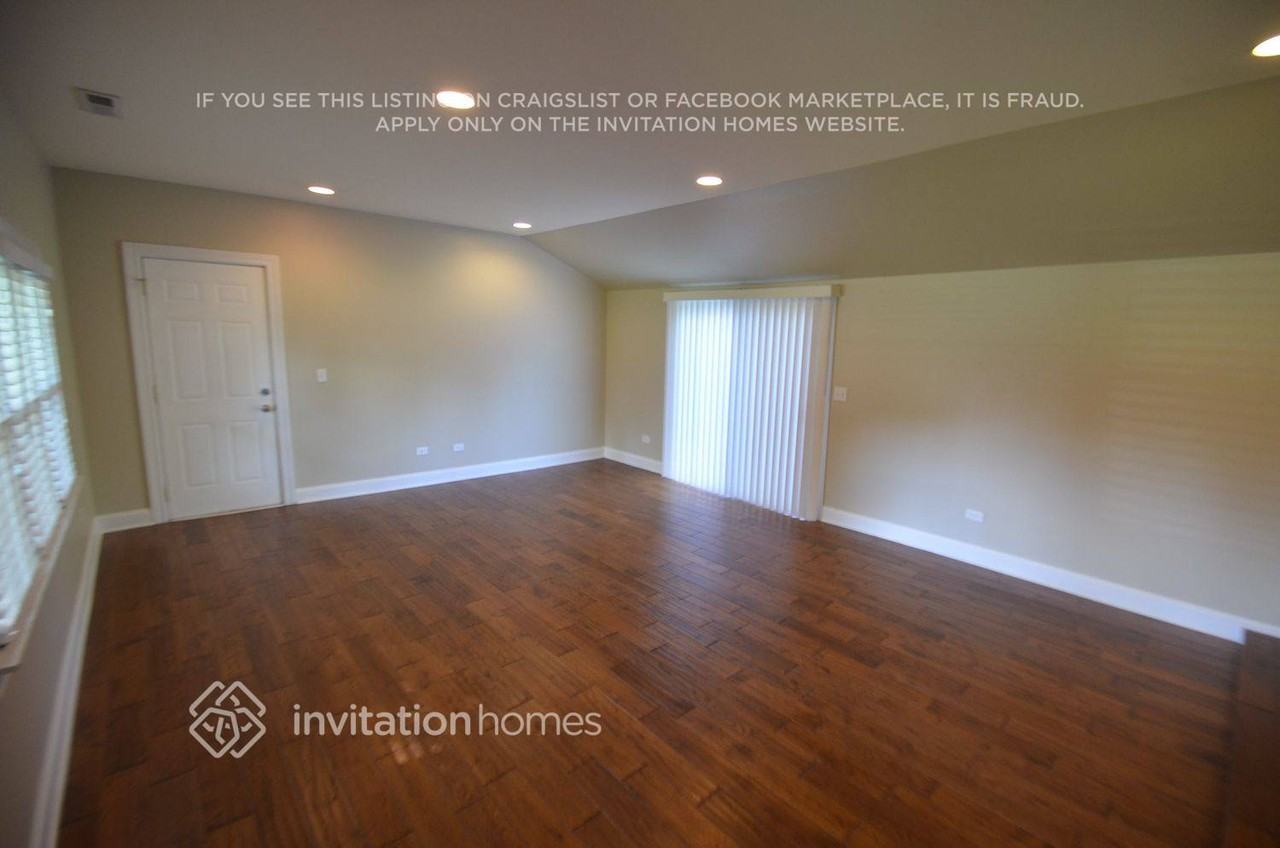 400 N Richmond Ave - Photo 2 of 12