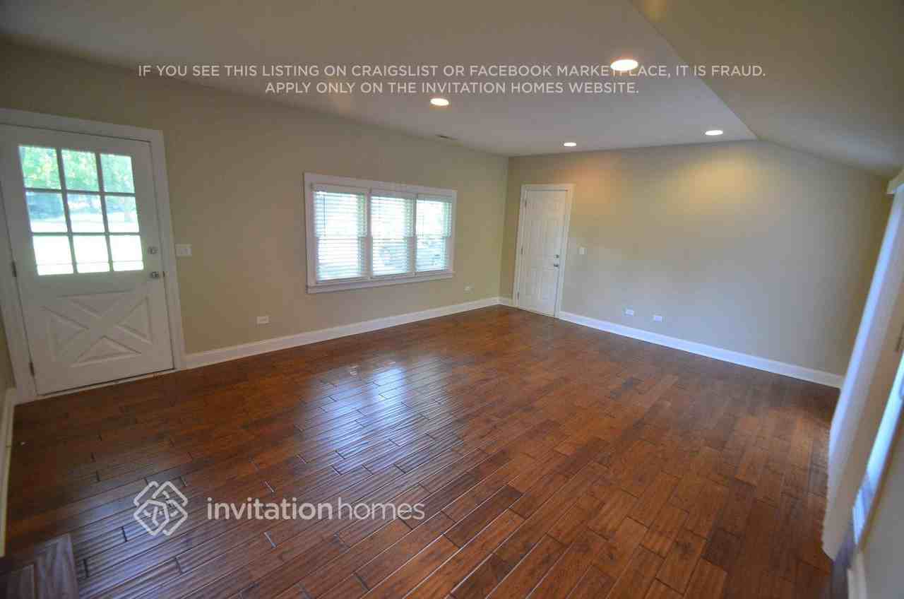 400 N Richmond Ave - Photo 3 of 12