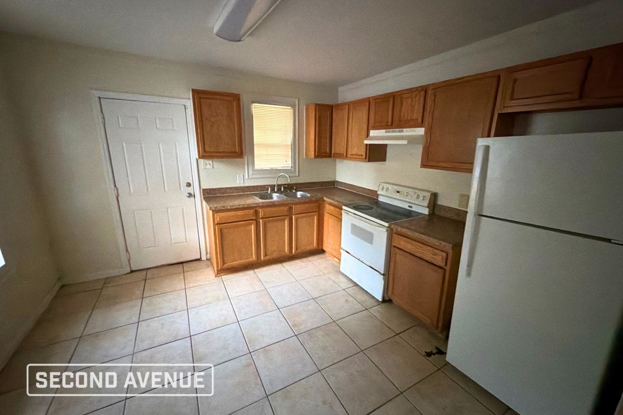 9050 9th Ave - Photo 3 of 16