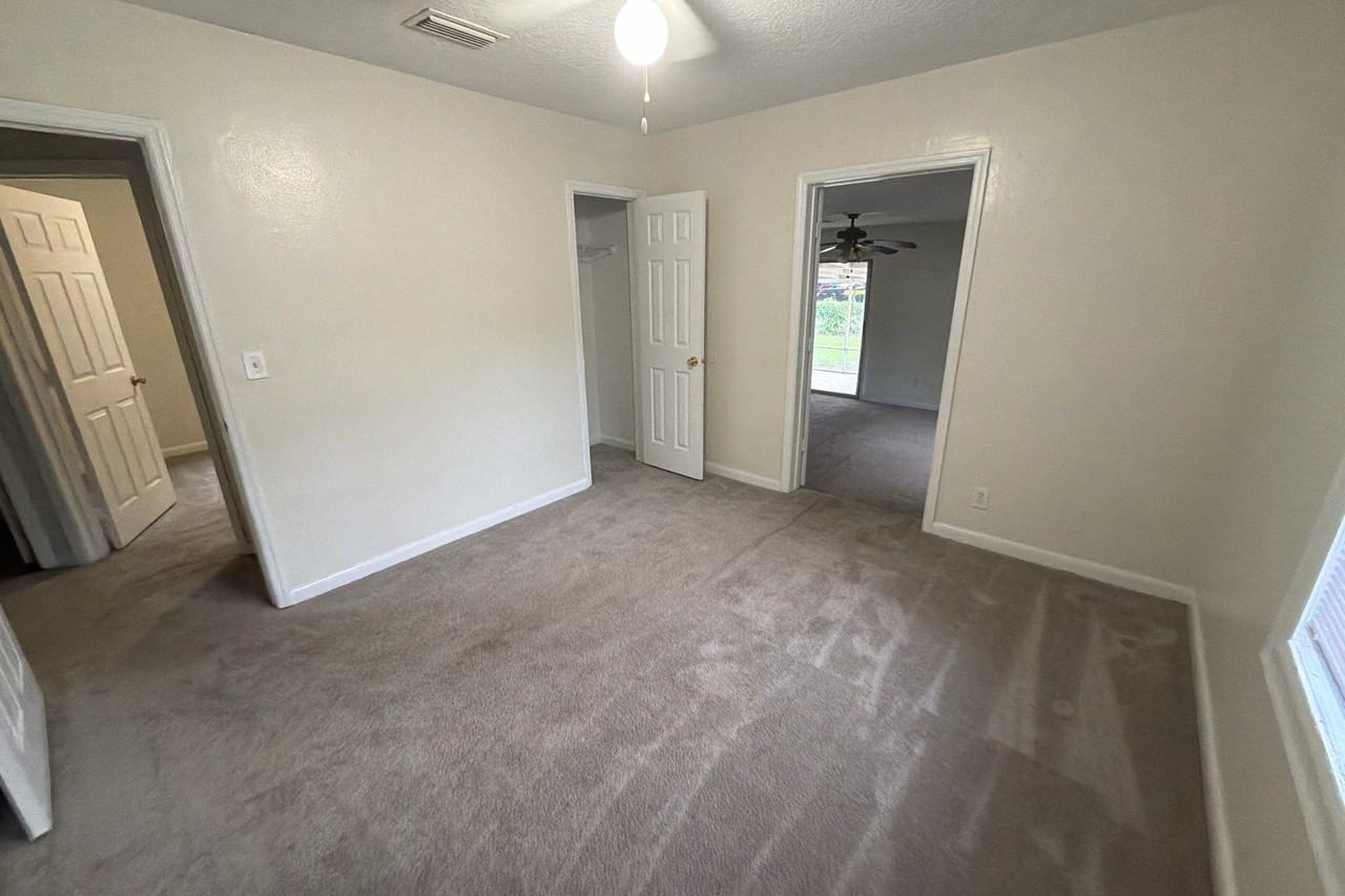 9050 9th Ave - Photo 7 of 16