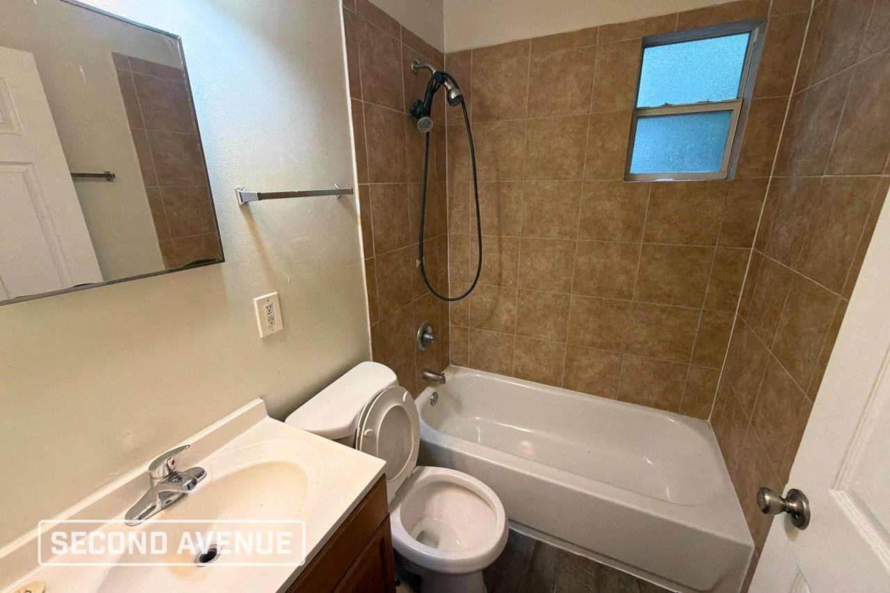 9050 9th Ave - Photo 6 of 11