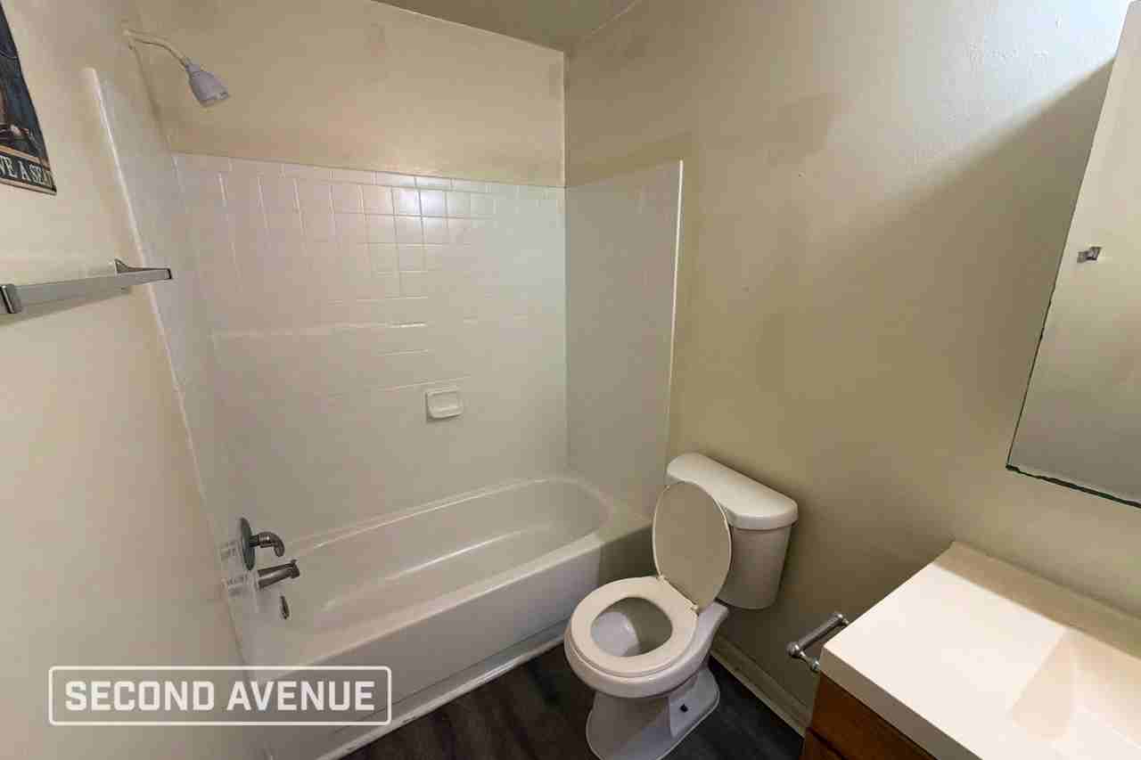 9050 9th Ave - Photo 7 of 11