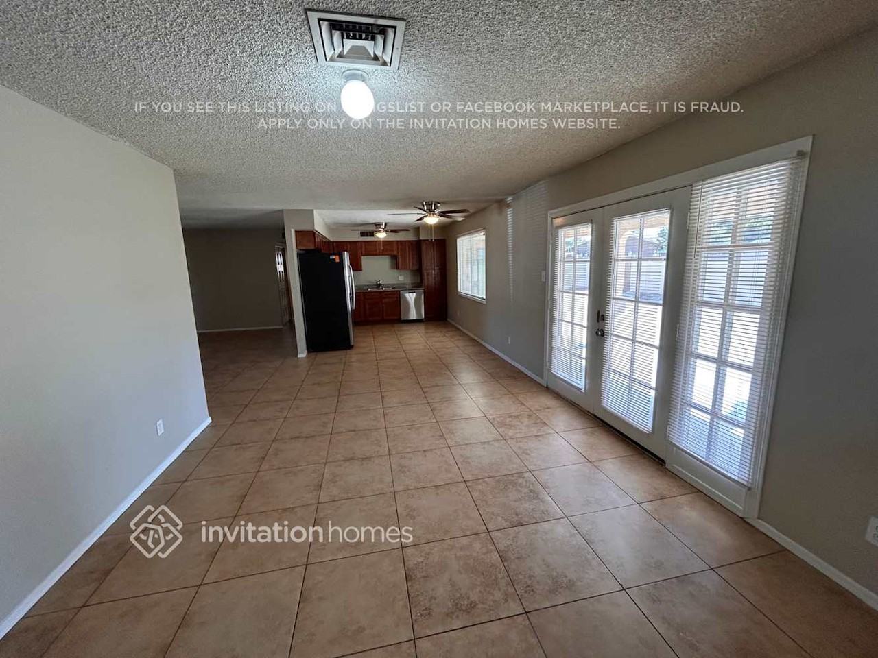 6731 W Denton Ln - Photo 5 of 21