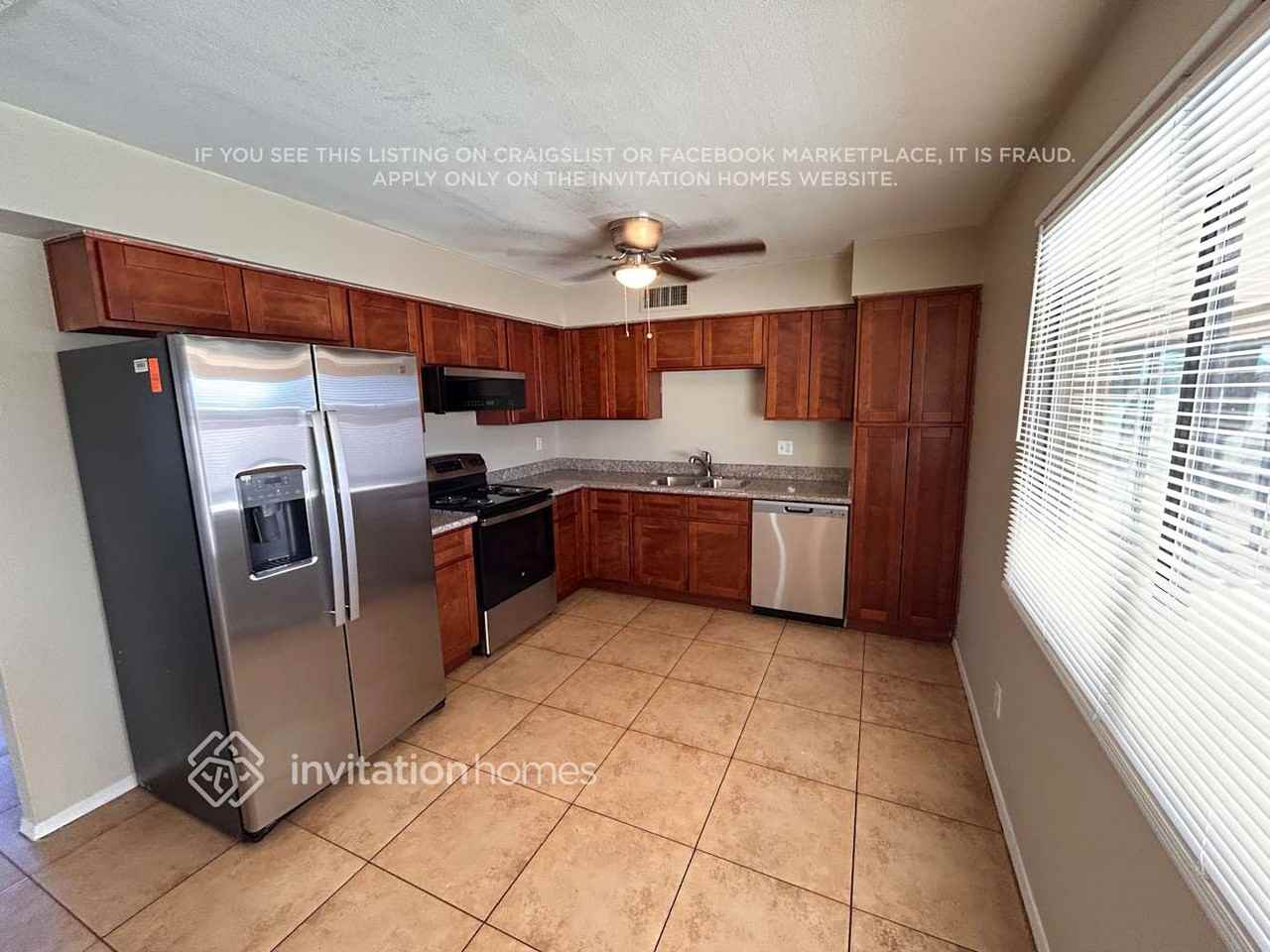 6731 W Denton Ln - Photo 6 of 21