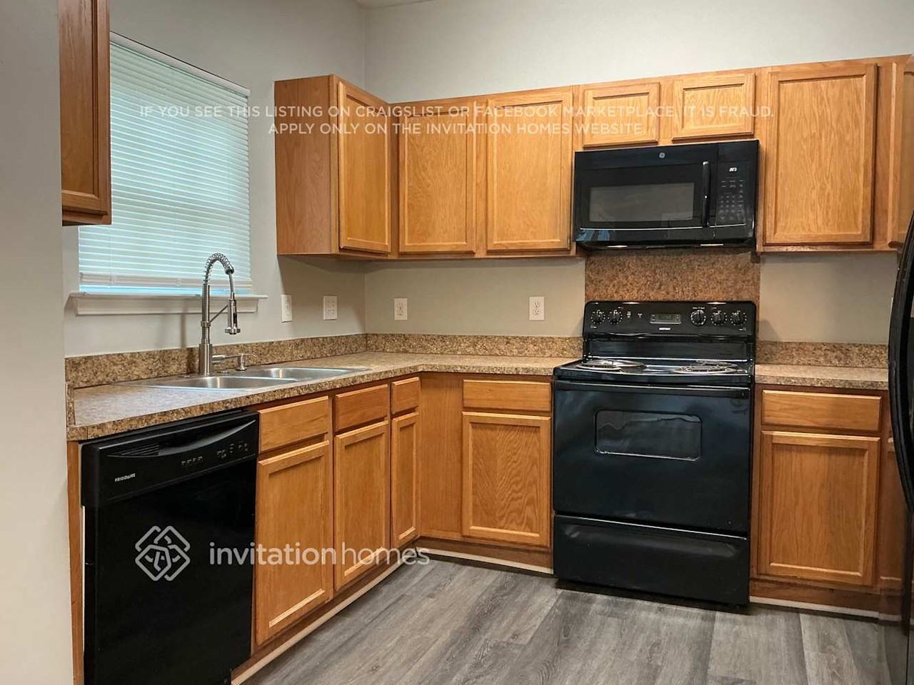 1710 Dallas Ave - Photo 4 of 13