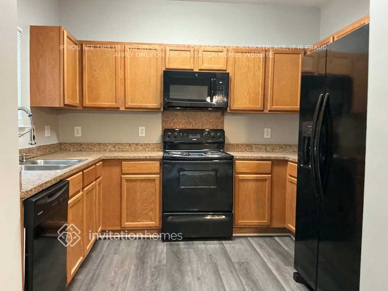 1710 Dallas Ave - Photo 5 of 13