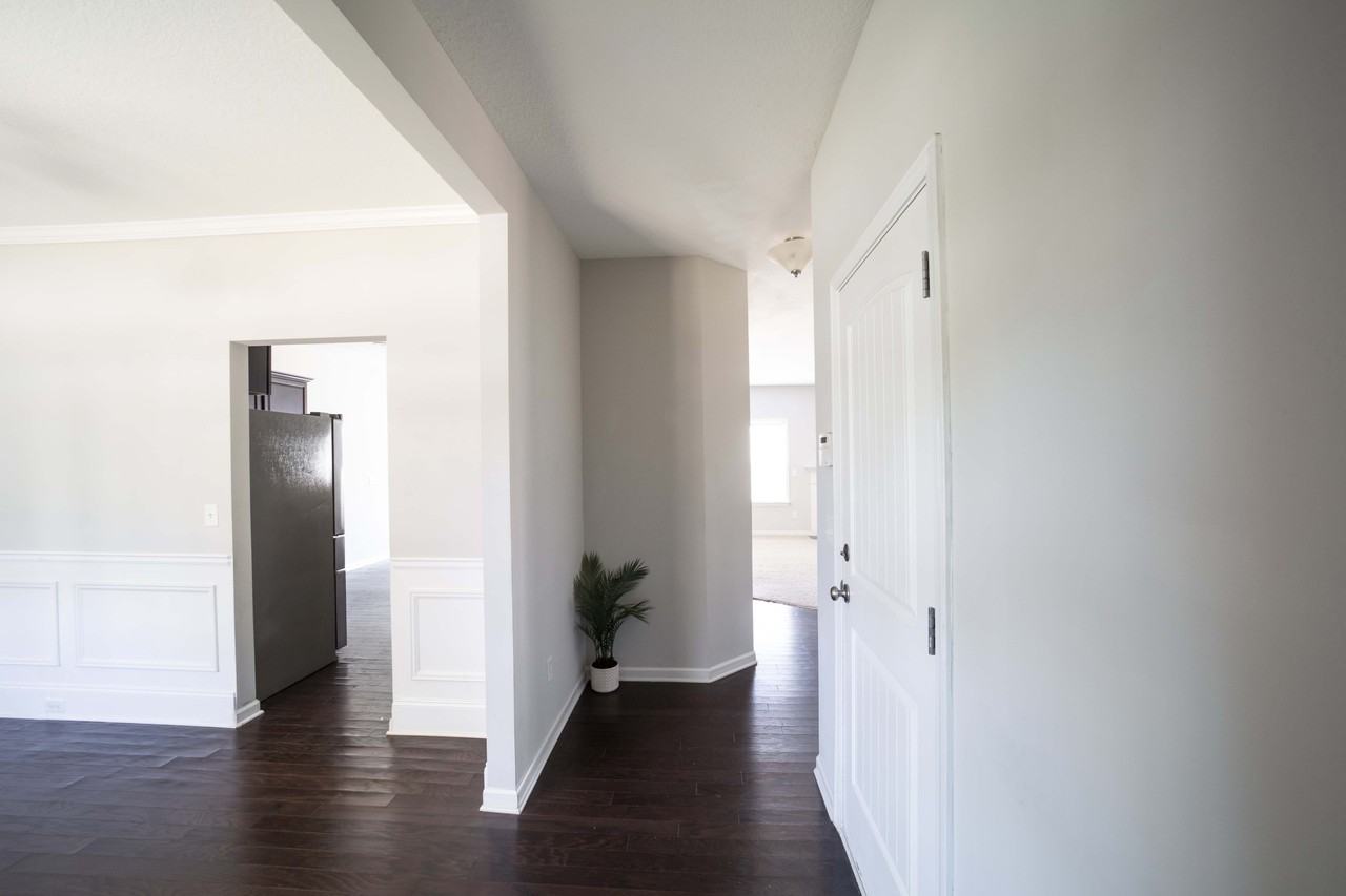 7311 San Vista Dr #1 - Photo 4 of 25